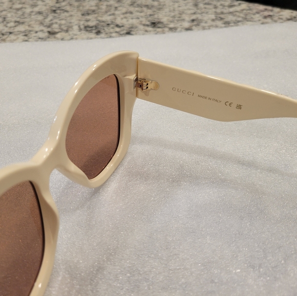 Gucci Sunglasses - Picture 6 of 8